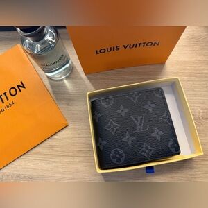 Louis Vuitton Monogram Gray and Black Card Holder